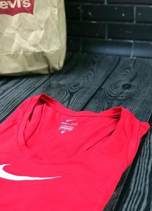 Спортивная майка nike dri fit в красном цвете2 фото