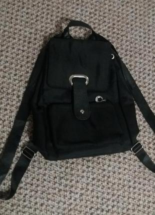 Чорний рюкзак1 фото