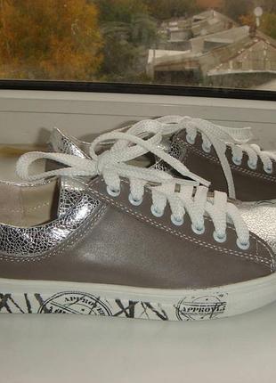 Кеды  городские, новые, кожа натуральная , размер  36