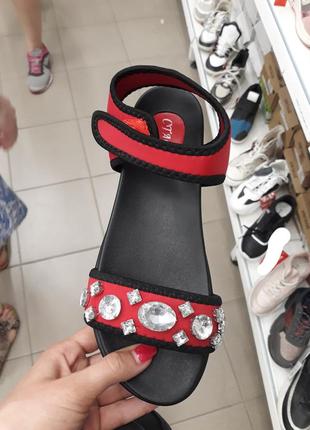 Красные спортивные босоножки сандалии на липучке с камнями3 фото