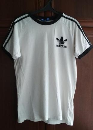 Жіноча футболка adidas (m-l)