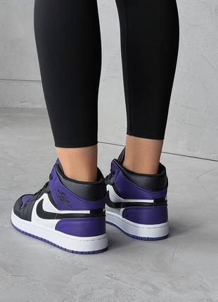 Женские кожаные кроссовки nike air jordan retro high court purple5 фото