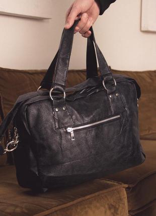 Спортивная дорожная сумка с плечевым ремнем, черная из экокожи в спортзал мужская10 фото