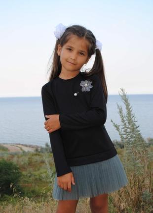 Модне шкільне плаття з пишною оборкою