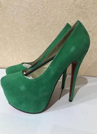 Туфли натуральная замша новые!!!