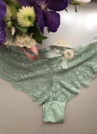 Красиві мереживні трусики😍