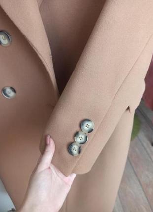 Демисезонное бежевое пальто кашемир