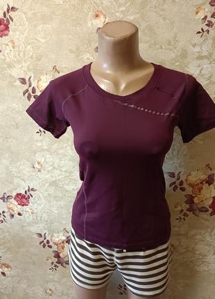 Футболка фирменная