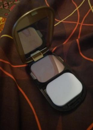 Пудра maxfactor facefinity compact №6 golden оригінал2 фото