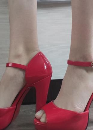 Красные туфли6 фото