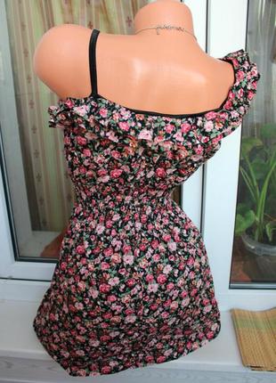 Бомбезное коротеньке платтячко від pink bouligue, розмір вказано 14, буде на 44 розмір,2 фото