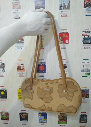 Сумочка з рельєфним рослинним принтом