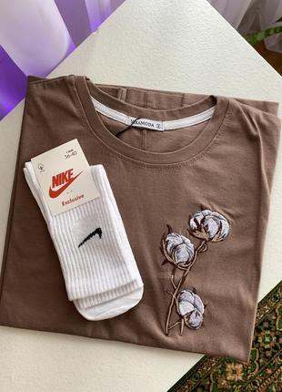 Набір футболка + шкарпетки жіночі білі найк1 фото