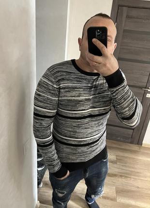 Свитер guess оригинал l размер 2
