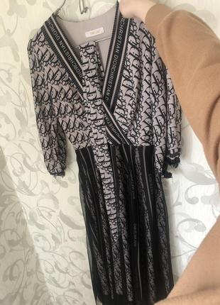 Вечірня сукня