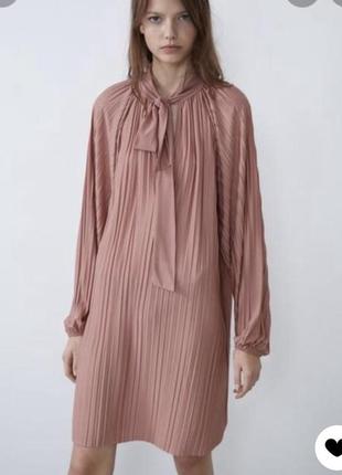 Платье миди от бренда zara