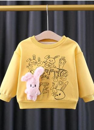 Кофта для девочки с игрушкой