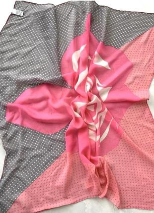 Красивый платок из натурального шелка