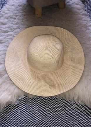 Плетёная шляпа с полями соломенная пляжная солома рафия капелюх рафія солом’яний