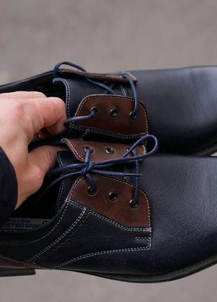 Шкіряні туфлі в поєднанні синього та коричневого кольору2 фото
