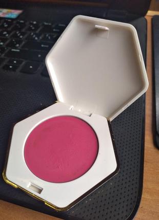 Пудра румяна h&amp;m pure velvet cream blusher в оттенке hot pink тестер