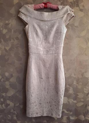 Платье