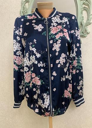 Замечательный бомбер с принтом цветущая вишня!!!