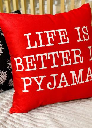 Подушка диванна з оксамиту life is better in pyjamas 45x45 см (45bp_joy002)