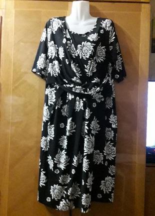 Брендова  стильна  еластична сукня з драпіровкою   р.20 від anthology