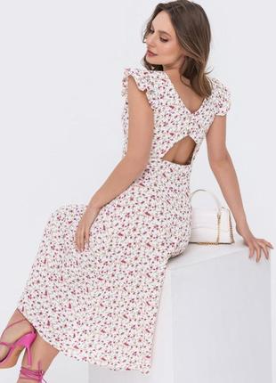 Фантастическое розовое летнее платье с цветочным принтом приталенного кроя6 фото