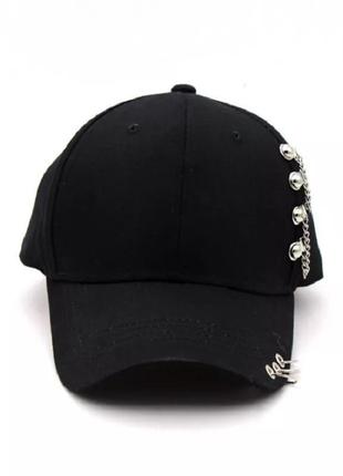 Кепка кепочка бейсболка хайп з пірсингом кільцями чорна стильна модна нова2 фото