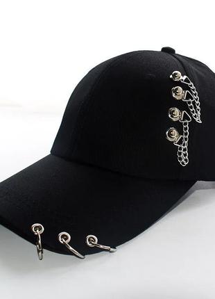 Кепка кепочка бейсболка хайп з пірсингом кільцями чорна стильна модна нова