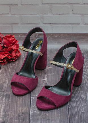 Sale | женские модные замшевые босоножки на каблуке | viko1 фото