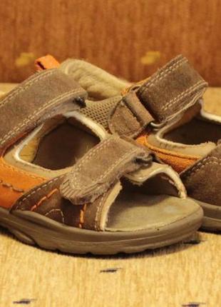 Босоніжки superfit розмір 24