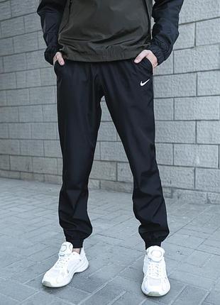 Чоловічі чорні штани