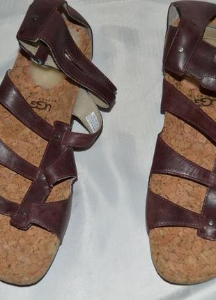 Босоножки сандали кожа ugg размери 41 42, оригінал босоніжки сандалі7 фото