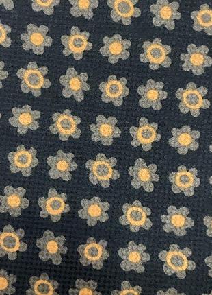 Краватка англія натуральний шовк, колір сірий із квітковим фрактальним принтом6 фото