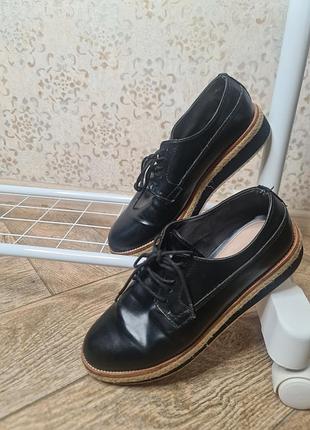 Черевики оксфорди на шнурках