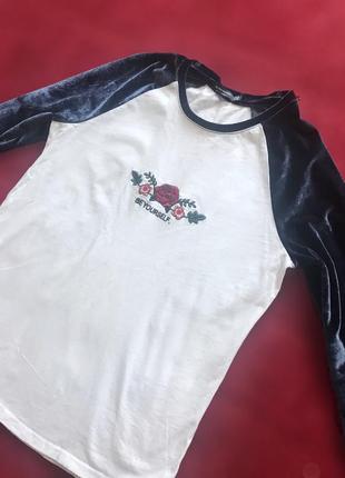 Футболка з рукавом, реглан белая с синими бархарными рукавами