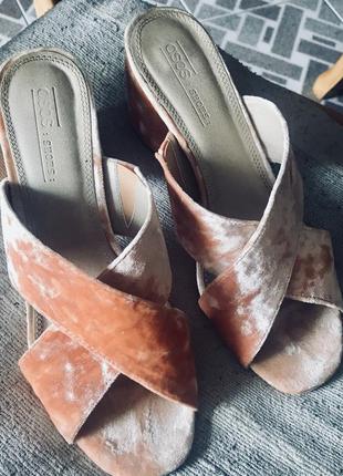 Стильные бархатные мюли босоножки asos