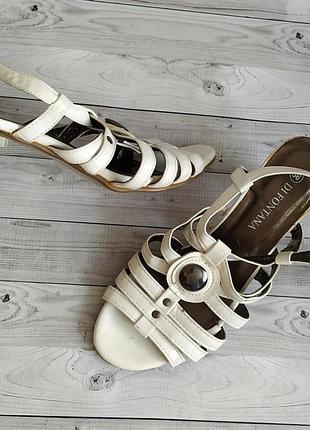 36-37р нові!fontana di, білі босоніжки на підборах