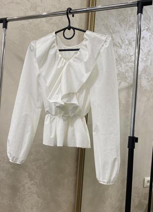 Zara в наличии базовая белая блуза рубашка с баской с рюшами размер s оригинал на длинном рукаве рукава на резинке топ блуза zara