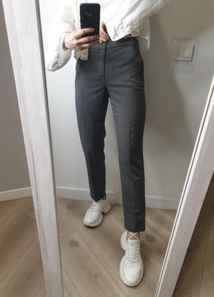 Базові штани брюки zara класичні звужені на кожен день смугасті в смужку із середньою високою посадкою кишенями2 фото