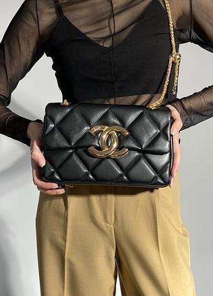 Женская сумка в стиле chanel