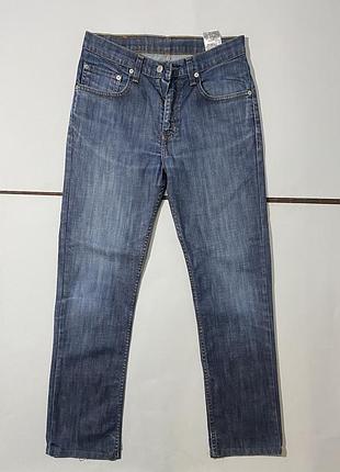 Levis 03753 2025