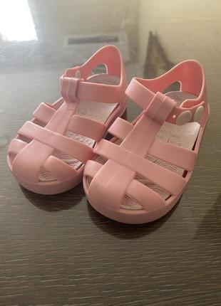 Босоніжки сандалі каучукові для дівчинки obaibi 20 21 р