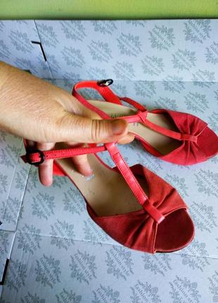 Босоножки 37 розмір бренд san marina