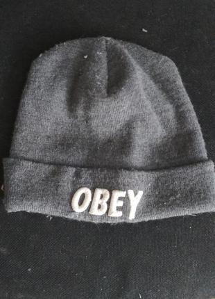 Шапка змммняя пожрачиковвя obey