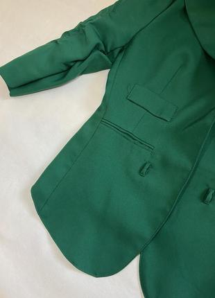 Зеленый пиджак с укороченным рукавом4 фото