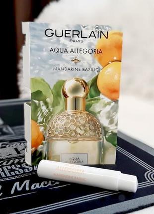 Guerlain aqua allegoria mandarine basilic💥оригінал мініатюра пробник mini spray 1 мл книжка2 фото